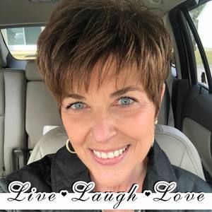 Meet your Posher, Nora